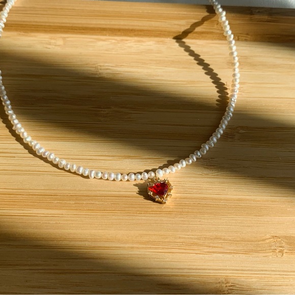 Handmade pearl red heart necklace - Picture 3 of 3